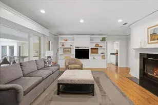 2209 Canterbury Dr, Westover Hills, TX 76107 - Photo 8