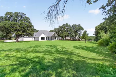 126 Champions Way, Azle, TX 76020 - Photo 38