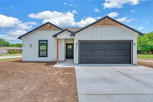 806 S Avenue Q, Clifton, TX 76634 - Photo 2