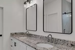 806 S Avenue Q, Clifton, TX 76634 - Photo 26