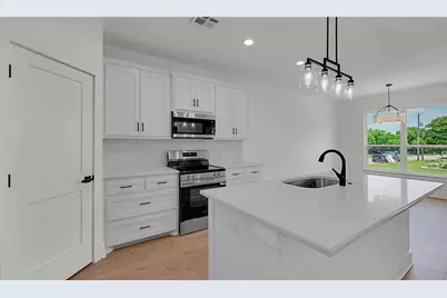 806 S Avenue Q, Clifton, TX 76634 - Photo 12