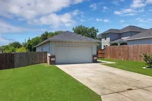104 Sweeney St, Hillsboro, TX 76645 - Photo 2