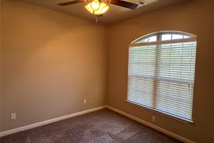 1309 Preston Trail Ct, Granbury, TX 76048 - Photo 8