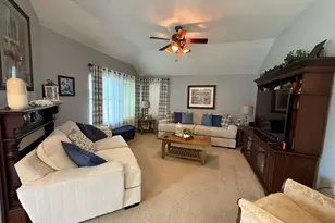 1202 Golden View Ct, Arlington, TX 76001 - Photo 6