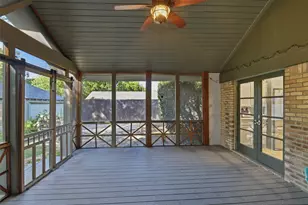 2307 Lawndale Dr, Dallas, TX 75211 - Photo 30