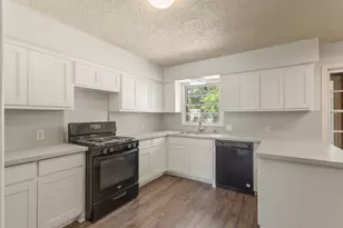 2603 Sherwood St, Denton, TX 76209 - Photo 4