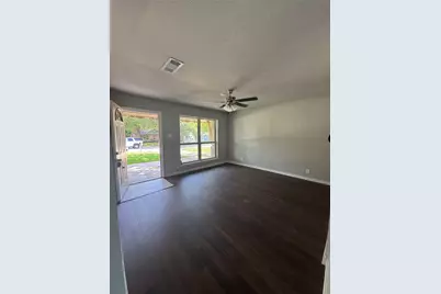 2817 Sequoia Lane, Arlington, TX 76010 - Photo 2