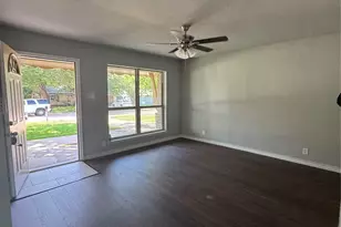 2817 Sequoia Ln, Arlington, TX 76010 - Photo 2