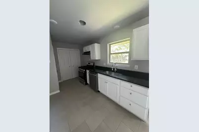 2817 Sequoia Lane, Arlington, TX 76010 - Photo 6