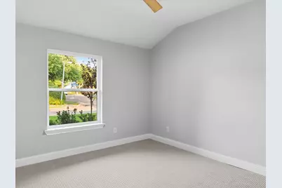 2813 Staffordshire Drive, Carrollton, TX 75007 - Photo 24
