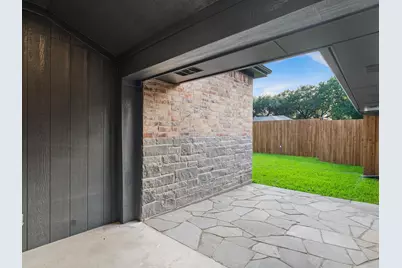 2813 Staffordshire Drive, Carrollton, TX 75007 - Photo 28