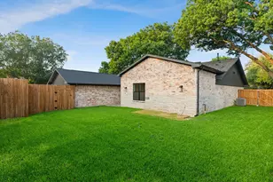 2813 Staffordshire Dr, Carrollton, TX 75007 - Photo 30