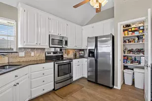1803 Chisec Ct, Granbury, TX 76048 - Photo 18