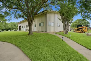 152 Fox Rd, Weatherford, TX 76088 - Photo 10