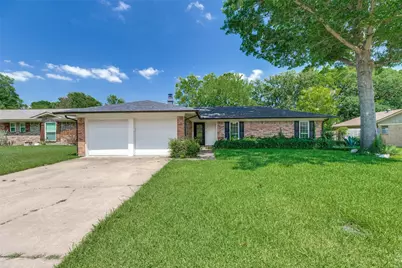914 S Hyde Park Avenue, Denison, TX 75020 - Photo 2