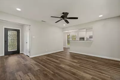 914 S Hyde Park Avenue, Denison, TX 75020 - Photo 4