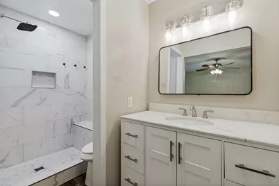 914 S Hyde Park Avenue, Denison, TX 75020 - Photo 16