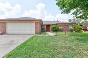 504 Hilldale St, Aledo, TX 76008 - Photo 2