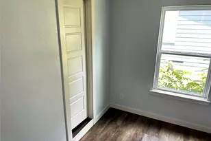 110 E Cunningham St, Bonham, TX 75418 - Photo 4