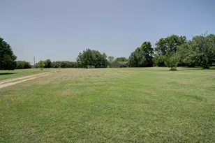 2736 County Rd 314, Cleburne, TX 76031 - Photo 2