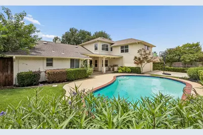 7635 Tanglecrest Drive, Dallas, TX 75254 - Photo 2