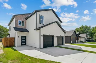 132 Cottonwood St, Fort Worth, TX 76111 - Photo 2