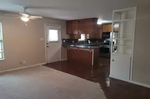 1004 W Wall Street W, Grapevine, TX 76051 - Photo 4