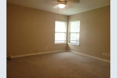 1004 W Wall Street W, Grapevine, TX 76051 - Photo 12