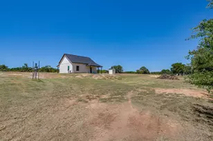 1040 Rays Way, Weatherford, TX 76085 - Photo 2