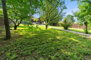 3024 N Camino Lagos, Grand Prairie, TX 75054 - Photo 26