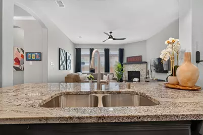 12766 Mercer Parkway, Farmers Branch, TX 75234 - Photo 14
