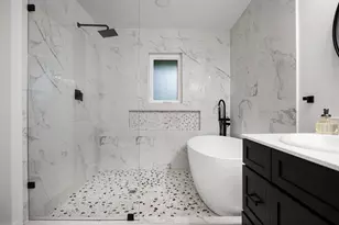 10262 Vinemont St, Dallas, TX 75218 - Photo 20