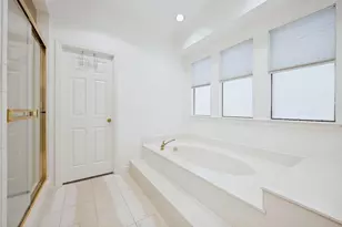 5957 Lindenshire Ln, Dallas, TX 75230 - Photo 10