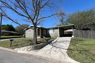 1106 Foster Ln, Weatherford, TX 76086 - Photo 2