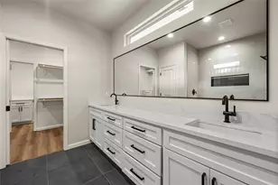 267 Sherwood Dr, Woodway, TX 76712 - Photo 12