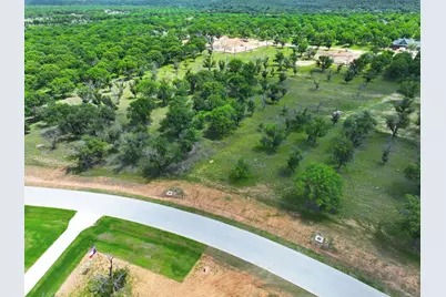 2131 E Landings N, Granbury, TX 76049 - Photo 6