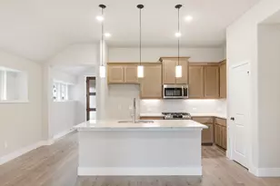 1048 Snowy Owl Dr, Alvarado, TX 76009 - Photo 10