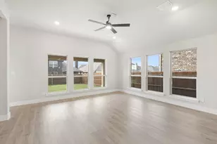 1048 Snowy Owl Dr, Alvarado, TX 76009 - Photo 16