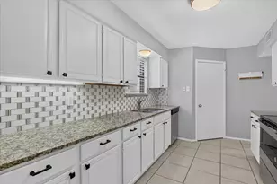 4 Cedar Ln, Bedford, TX 76021 - Photo 16