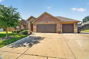 7357 Lake Rock Dr, Fort Worth, TX 76179 - Photo 2