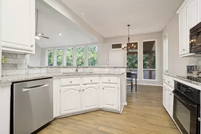 9006 Greenwood Trail, Rowlett, TX 75088 - Photo 8