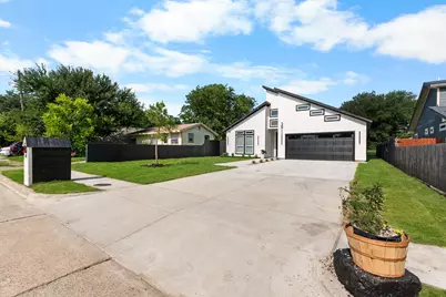 3811 Harlingen Street, Dallas, TX 75212 - Photo 2