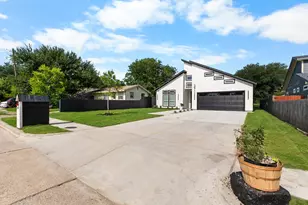 3811 Harlingen St, Dallas, TX 75212 - Photo 2