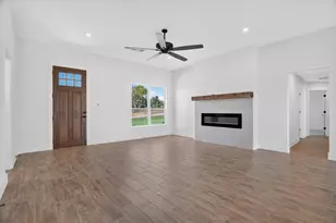 1097 Colt Rd, Springtown, TX 76082 - Photo 8