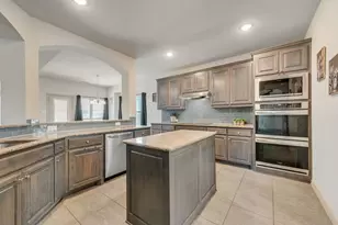 460 Harvest Grove Dr, Waxahachie, TX 75165 - Photo 8