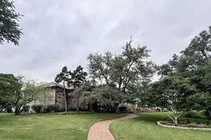 200 Balboa Ct, Irving, TX 75062 - Photo 2