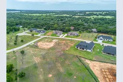 2413 Candlestick Drive, Granbury, TX 76049 - Photo 8