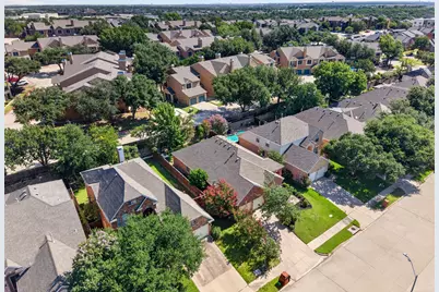 9827 Cliffside Drive, Irving, TX 75063 - Photo 30