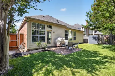 9827 Cliffside Drive, Irving, TX 75063 - Photo 26