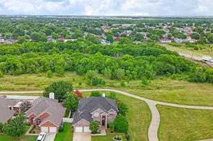615 E Lynn Creek Dr, Arlington, TX 76002 - Photo 36